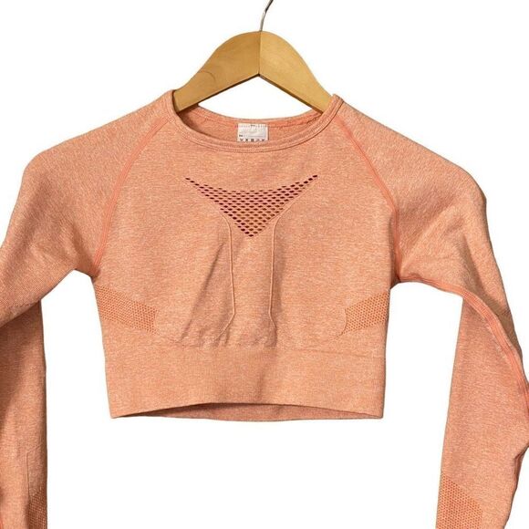 AYBL Motion Seamless Long Sleeve Crop Top peach small - Picture 13 of 16